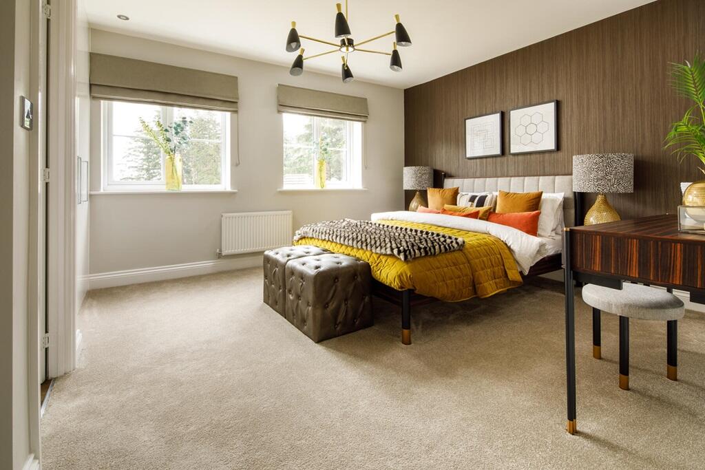 King sized main bedroom with its own en suite