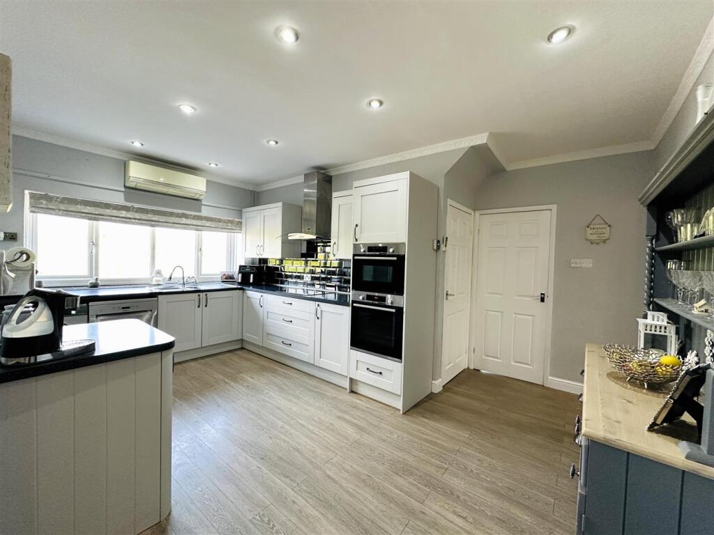 Living Kitchen Diner