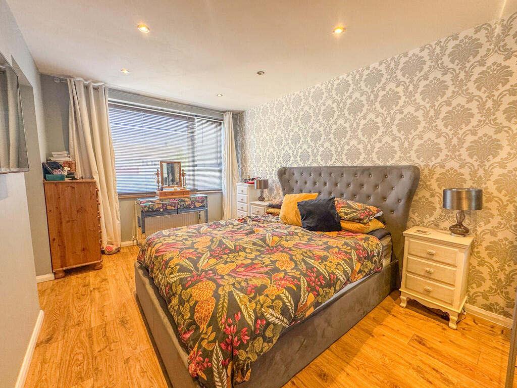 bed 4 - gfloor