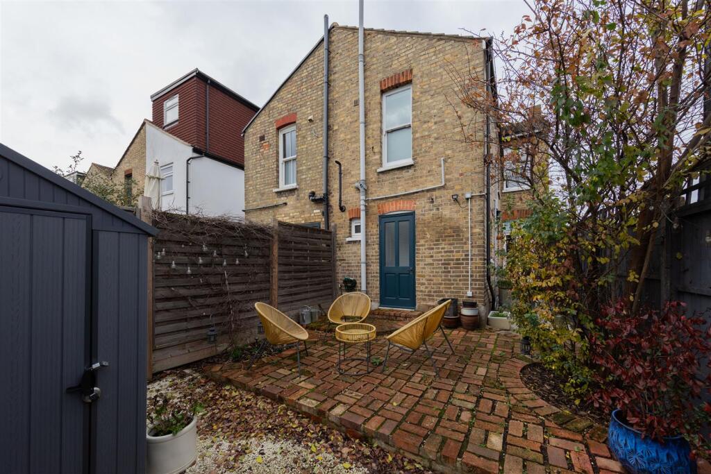 Ravenswood Road, E17