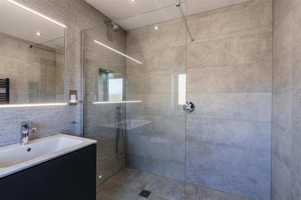 Bedroom 2 En-Suite Shower Room