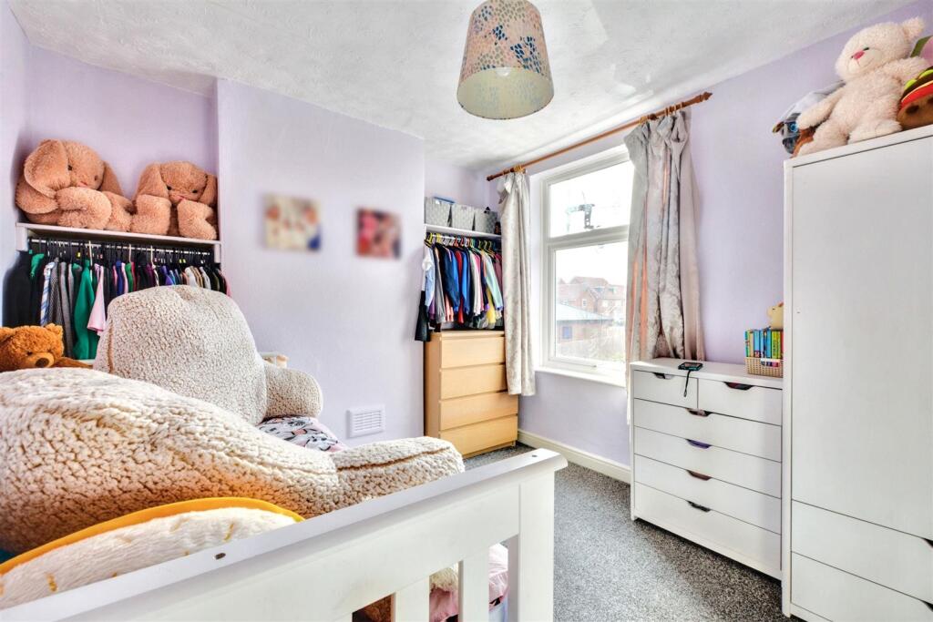 Bedroom 1_1.jpeg