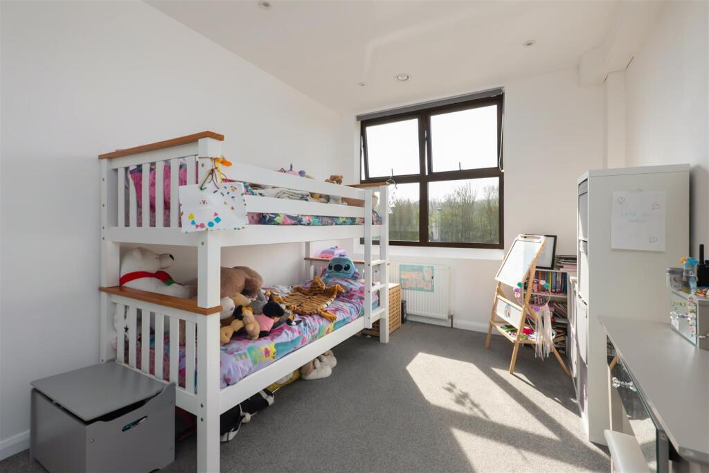 Oystergate Apartments, Wraik Hill