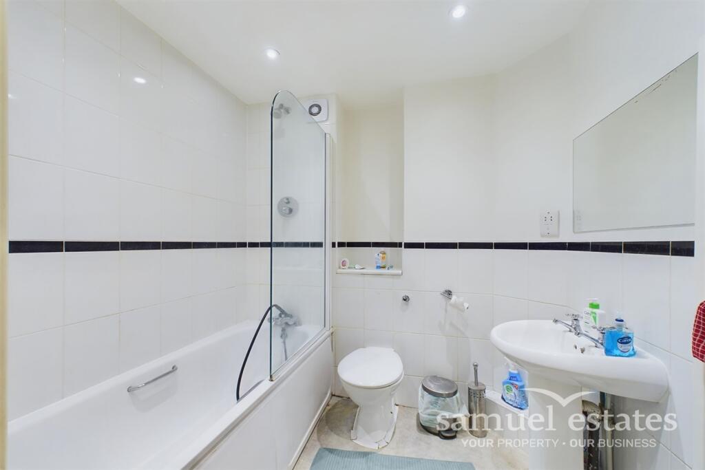 Main Bathroom