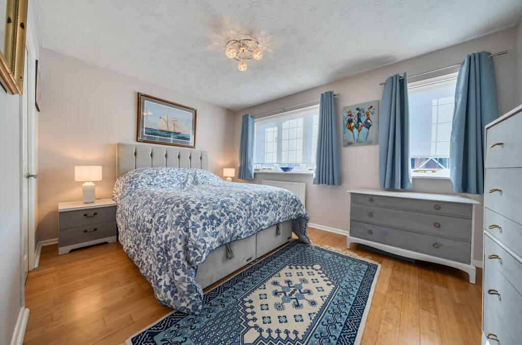 1396024-3-695e4e5...