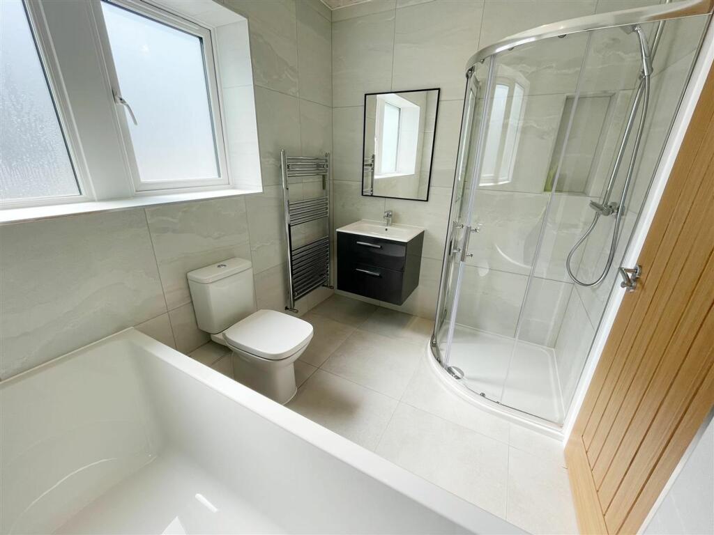HOUSE BATHROOM