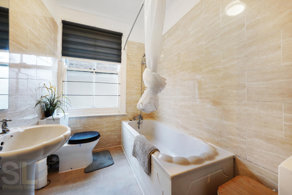 Gorleston Road - Bathroom