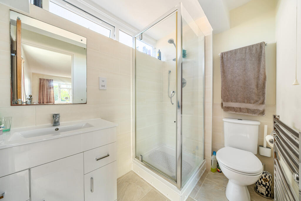 1324444668776e0664051