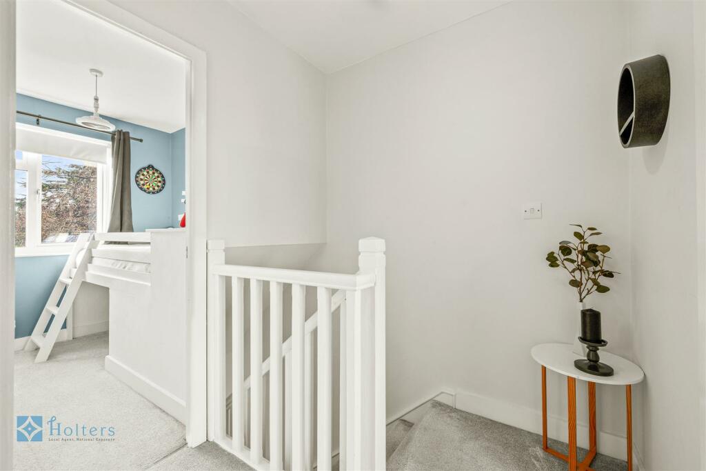 093219TennysonClose-18.jpg