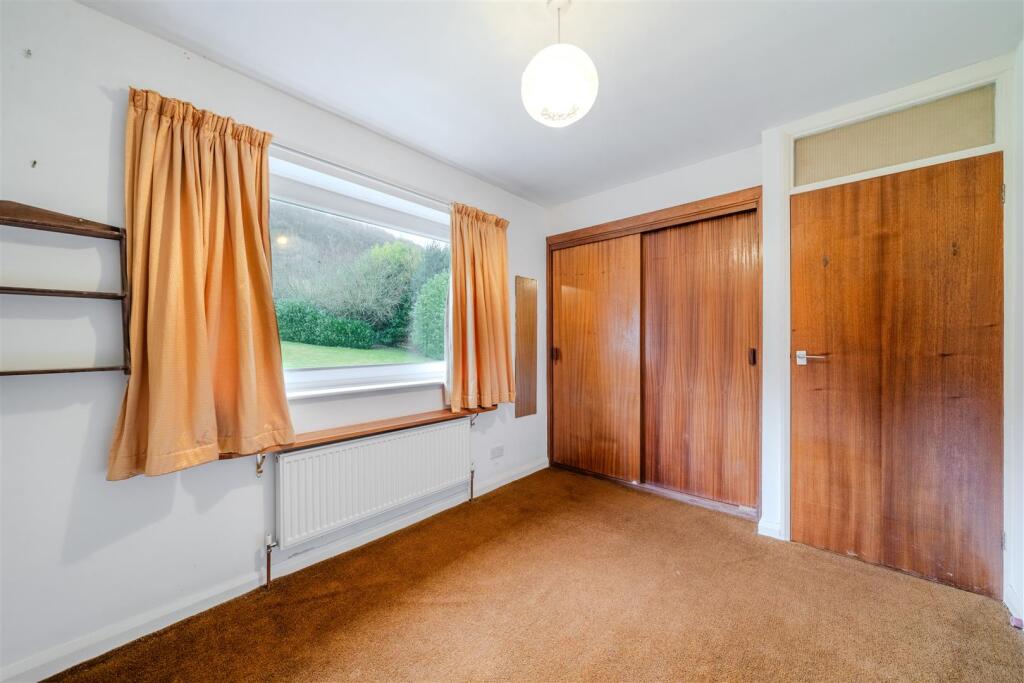 Bedroom 2-2.jpg