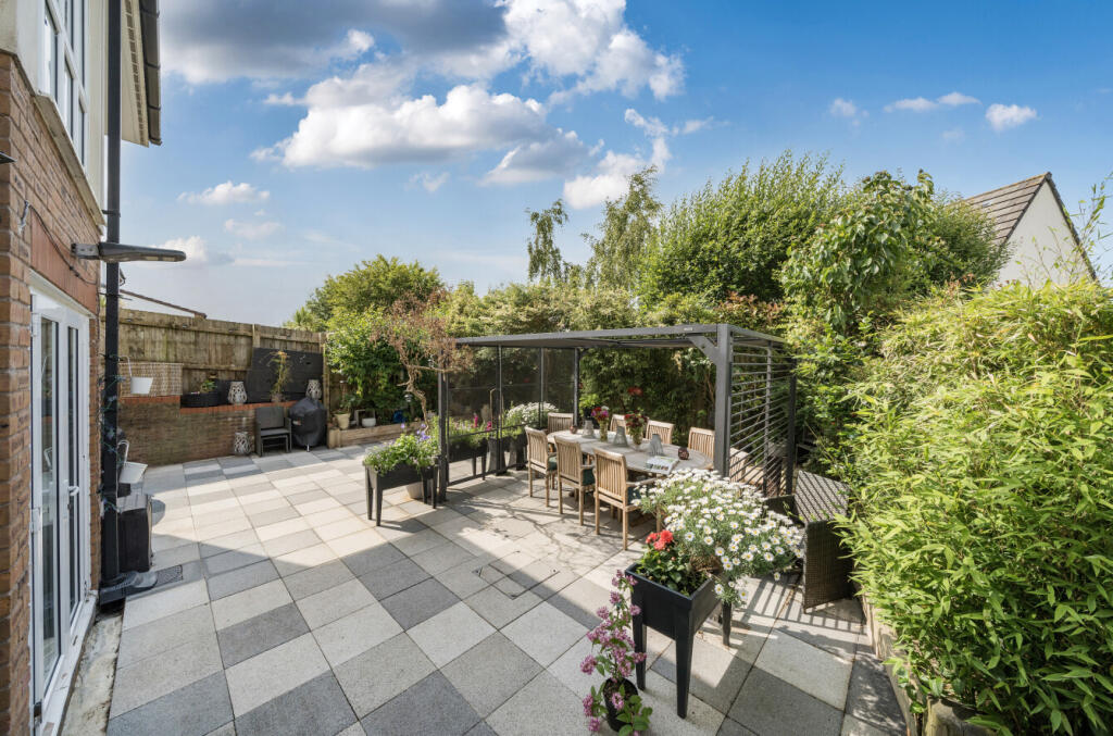 1301683-22-684070...