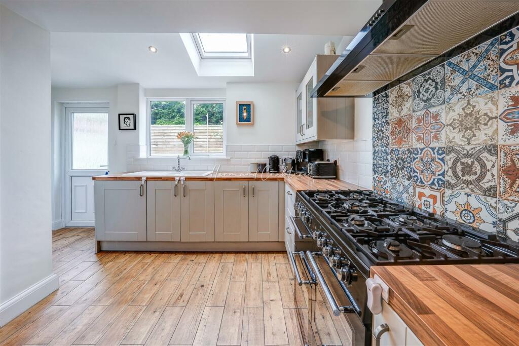 Porthamal Gardens, Rhiwbina, HernCrabtree (6).jpg