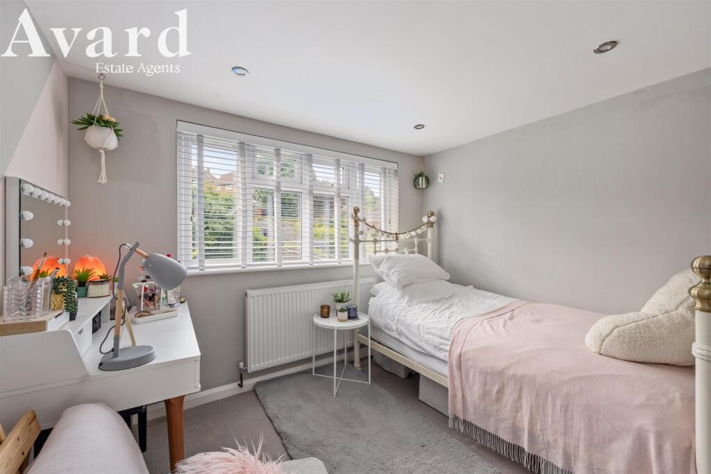 Greenfield Crescent, 46-001.JPG