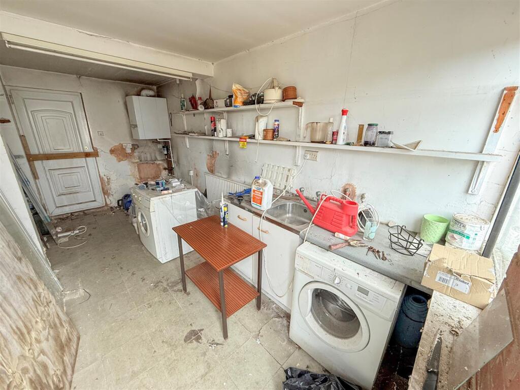 UTILITY STORE