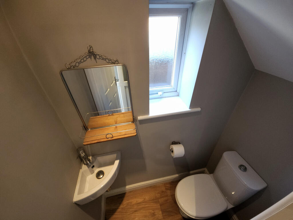 Cloakroom/WC