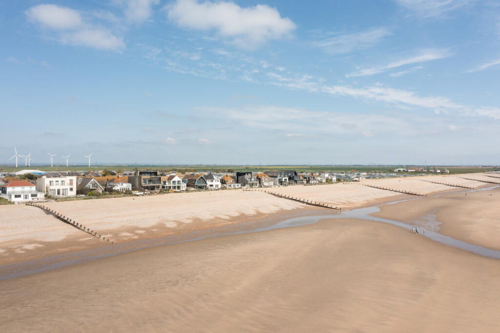 279998 - 20250424-THE-SEA-HOUSE_CAMBER_TMH-97_H...