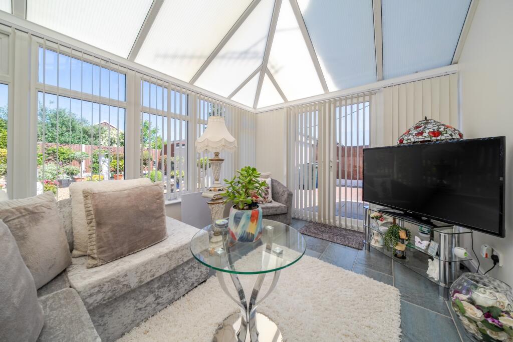 1295543-17-682c676b5ce33-ARW