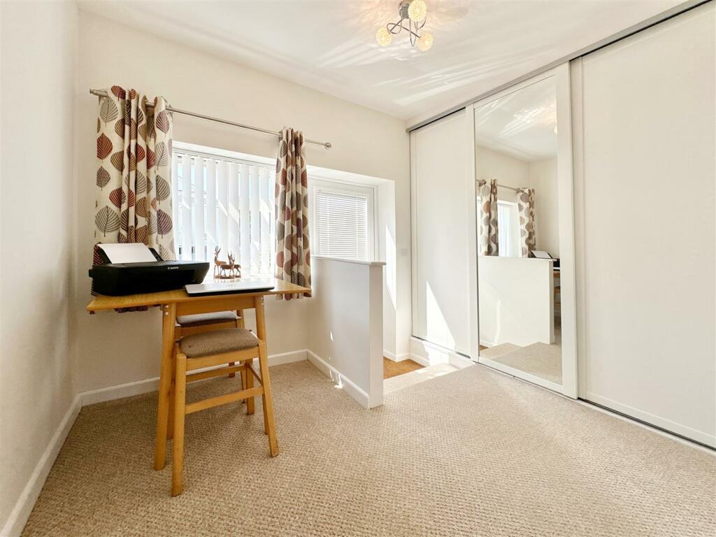 Guest Storage &amp; Entrance.JPG