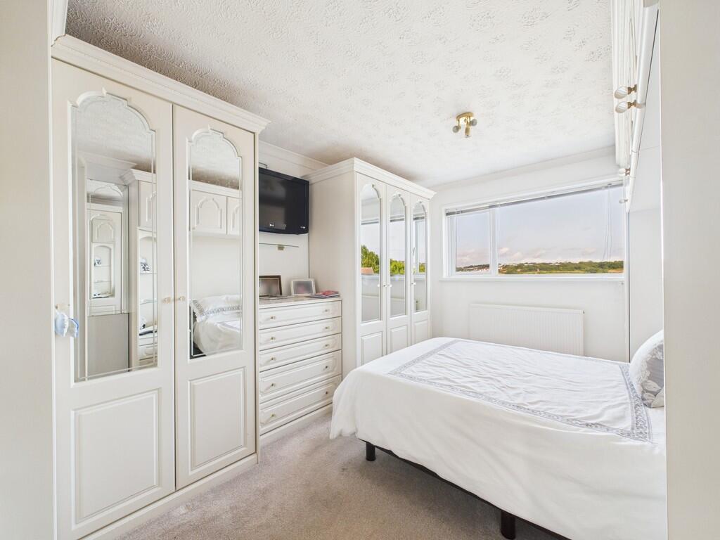 CAM02089G0-PR0525...