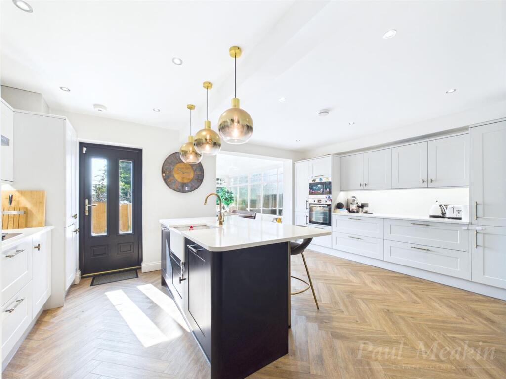 KItchen/ DIning Room