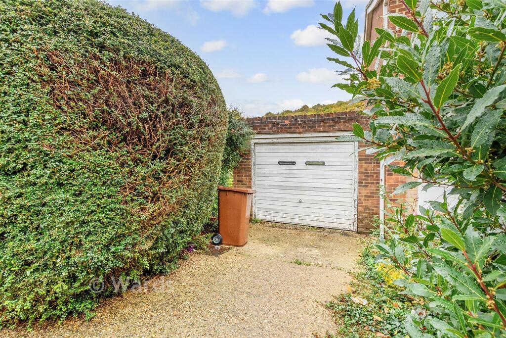 Driveway/Parking