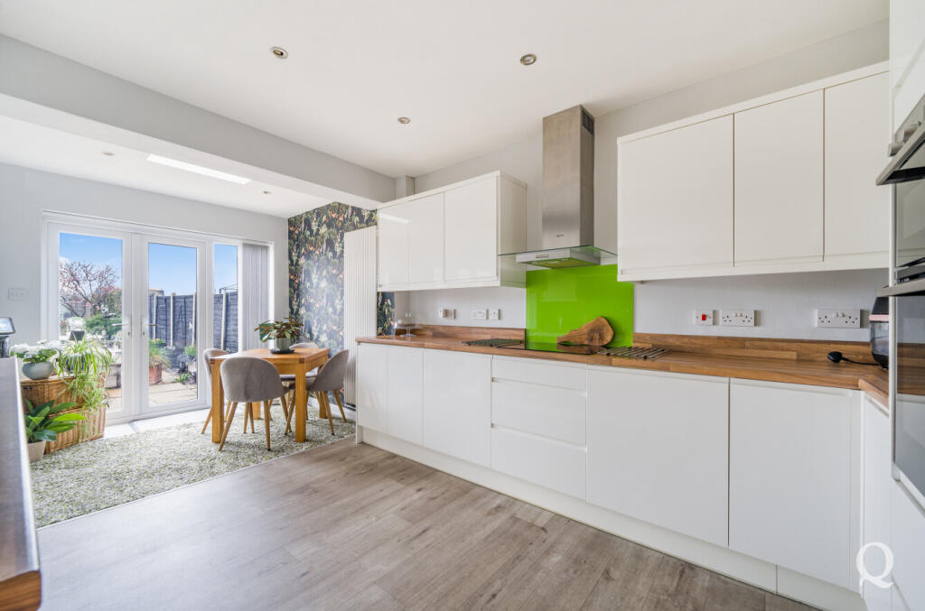 48281058-3361-4fa...