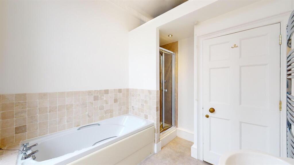 St Mary's Place 1C, Bathroom 2.jpg
