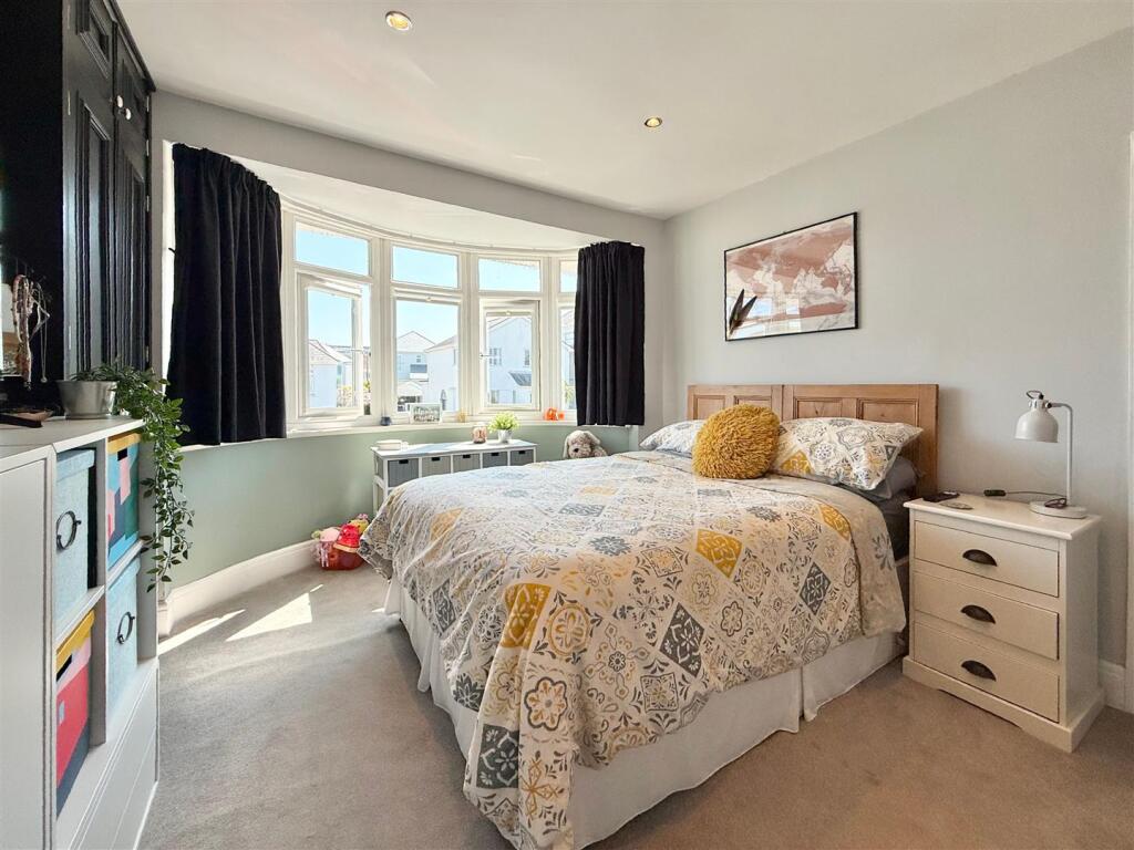 Bed 1 Towards Bay.JPG