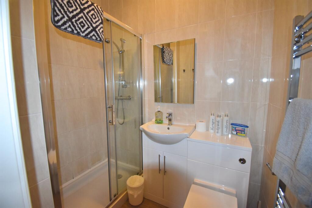 En Suite Shower Room