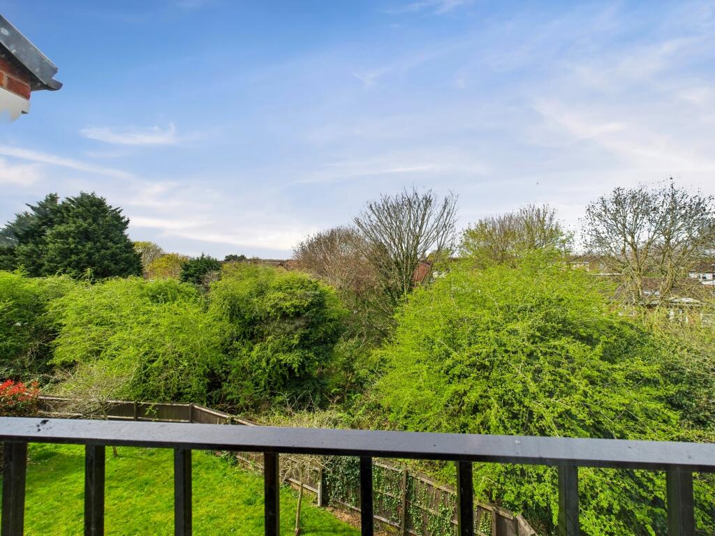 CAM05192G0-PR0044-STILL007