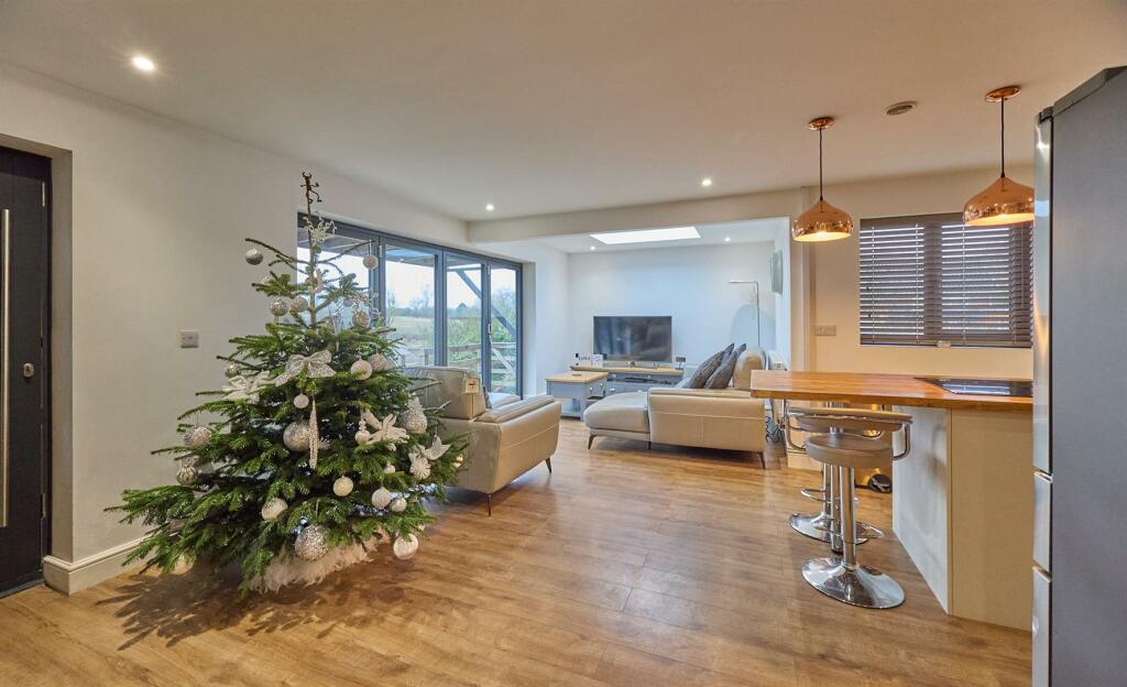 Hereford Close 4.jpg