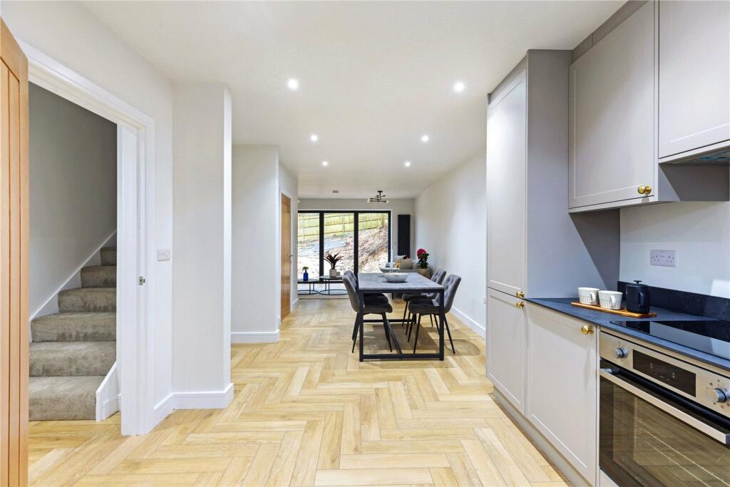 Kitchen / Dining