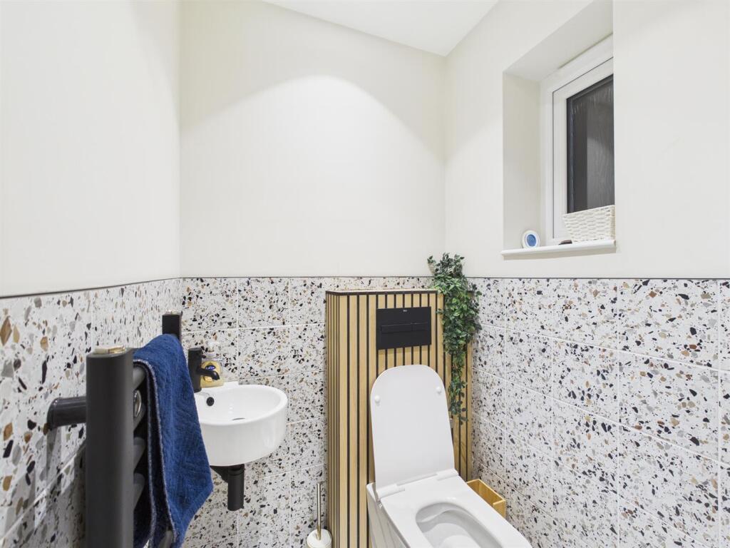 10 Chestnut Avenue Photos (8).jpg