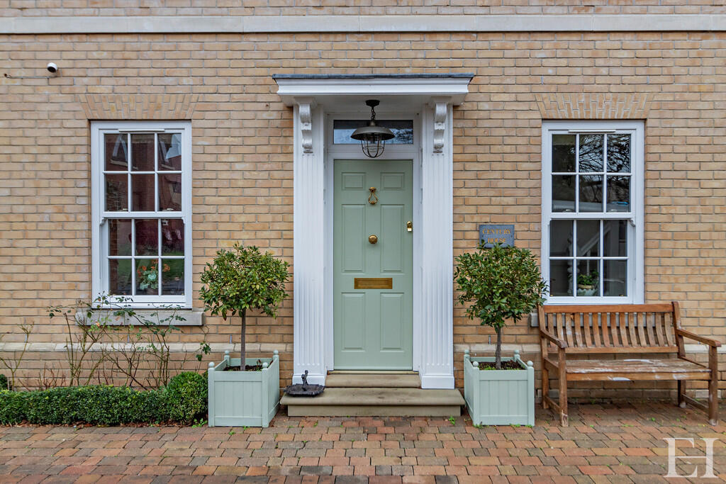 8632598-exterior0...