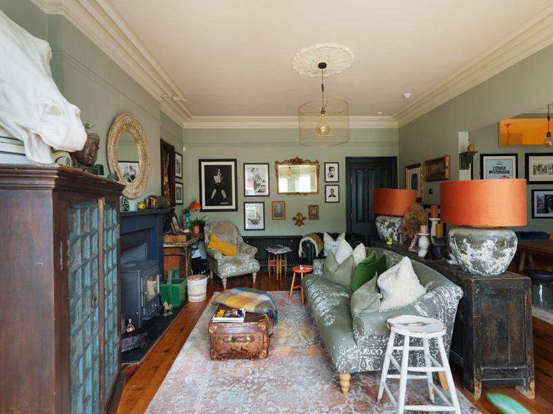 Sitting Area 