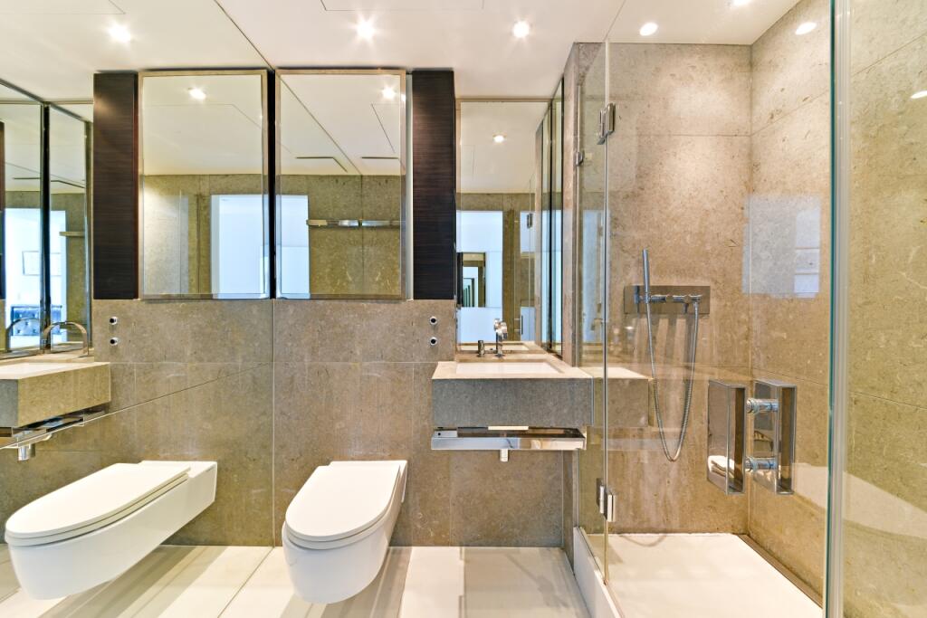 East Tower, Pan Peni