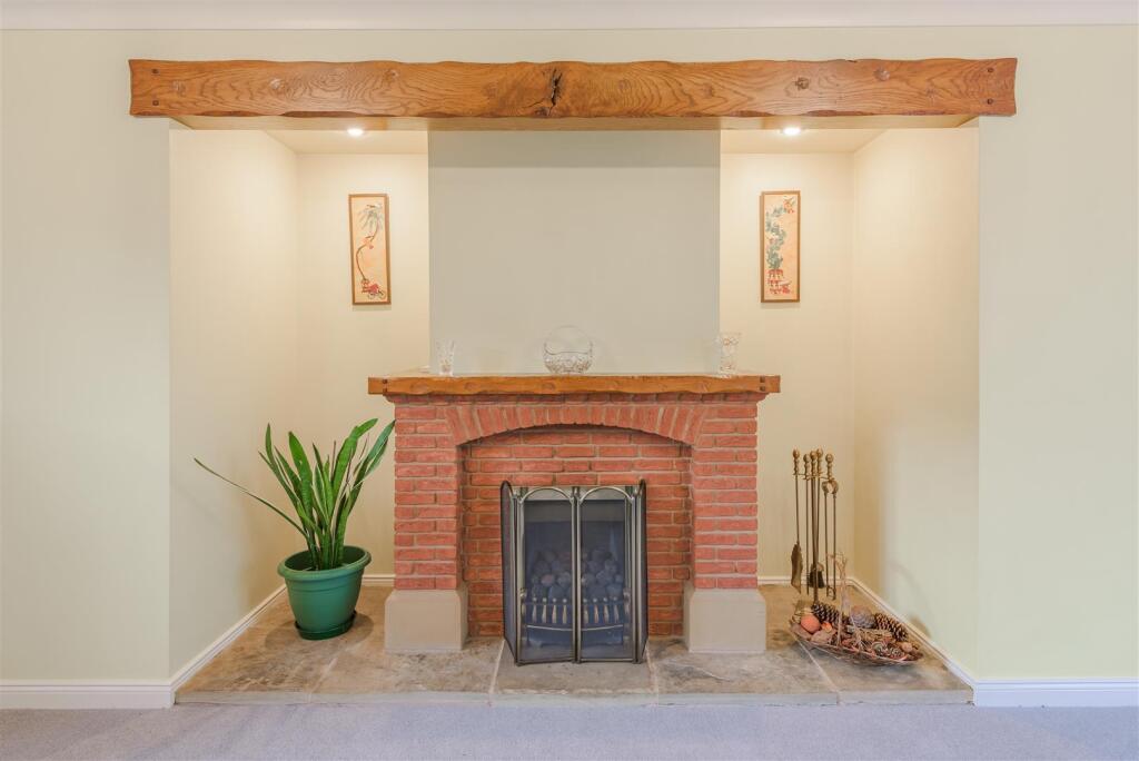 72 Main Street, Netherseal