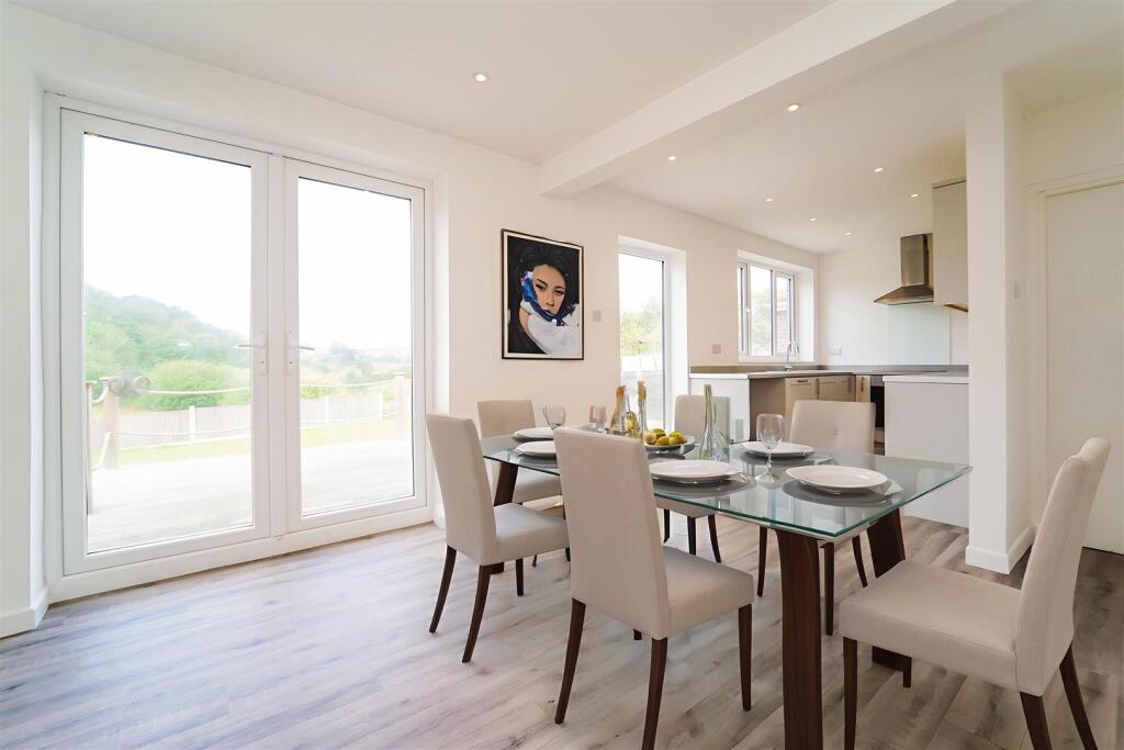 DSC05296 - Dining Room - Standard - 5.jpg