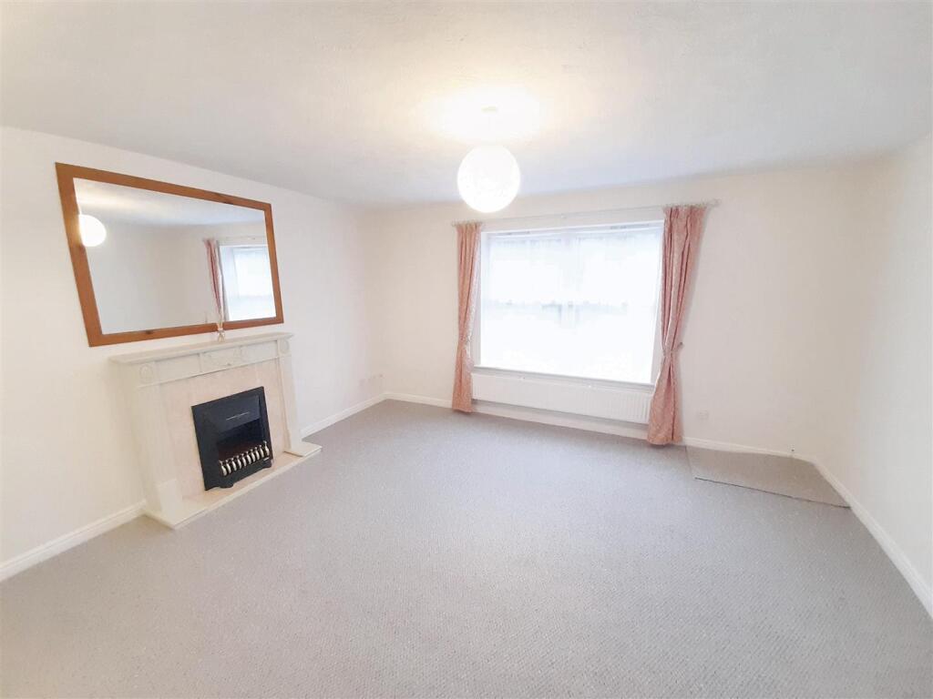 Living / dining room (first-floor)