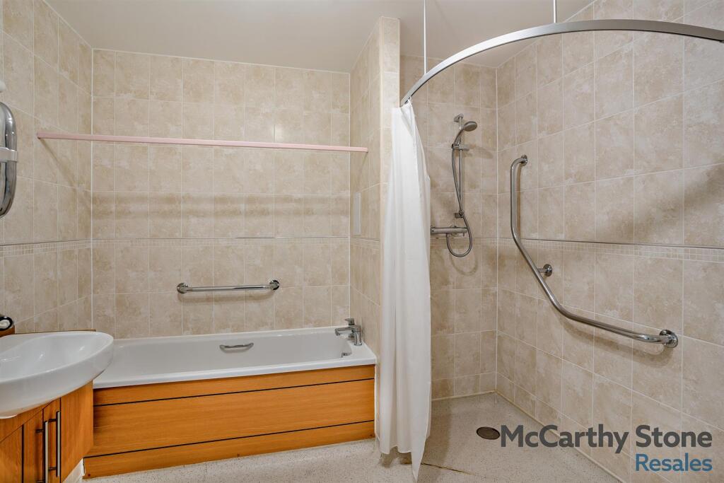 Ensuite