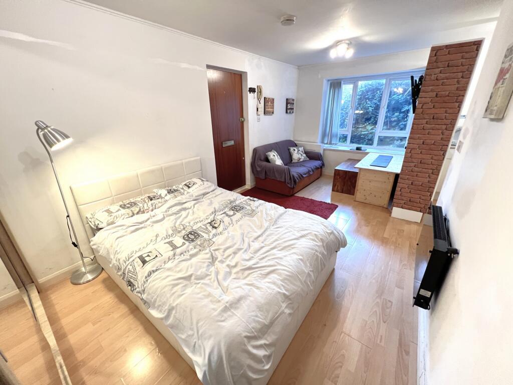 Photo 10