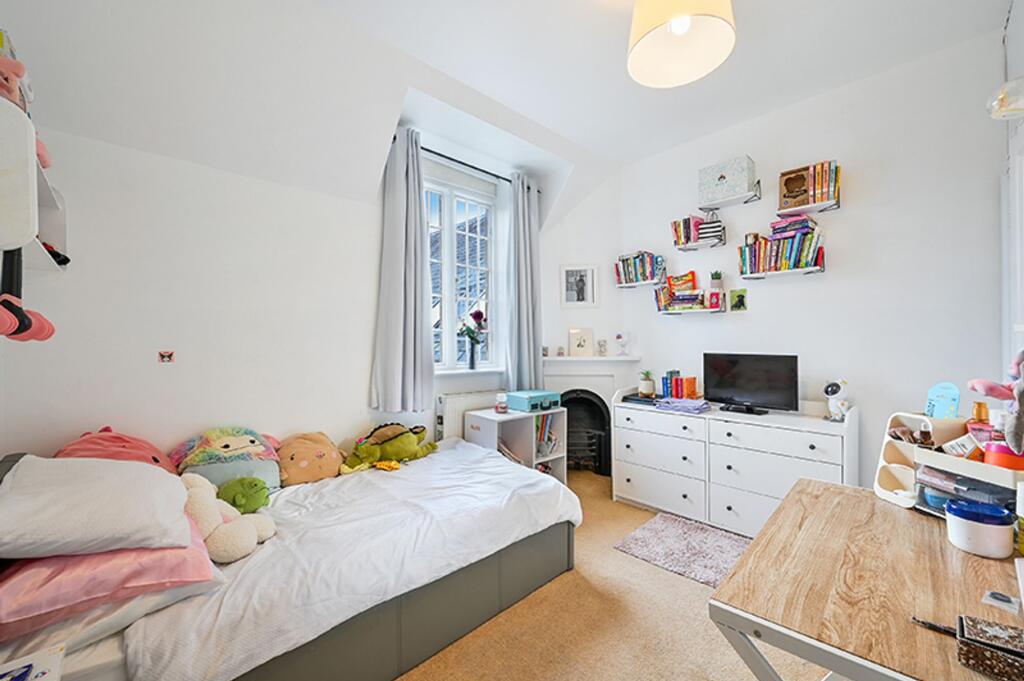 West Street, Ewell, KT17