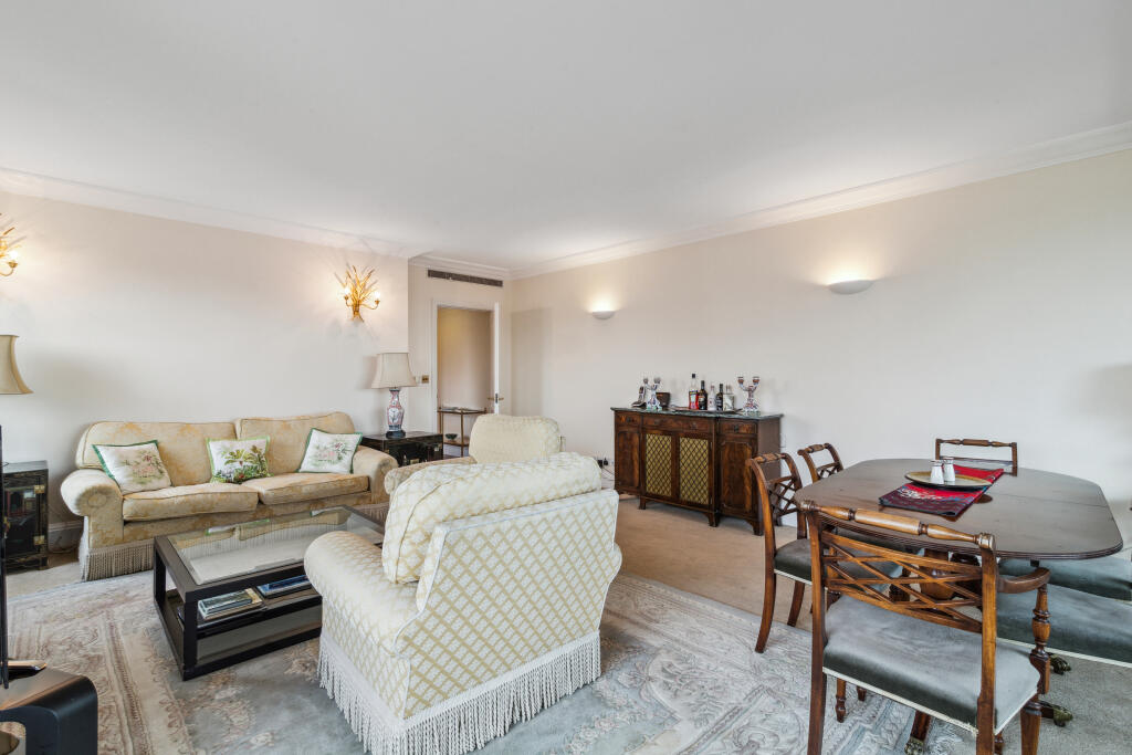 Flat 22, Peninsula Heights, 93 Albert Embankment, Vauxhall, London, SE1 7TY