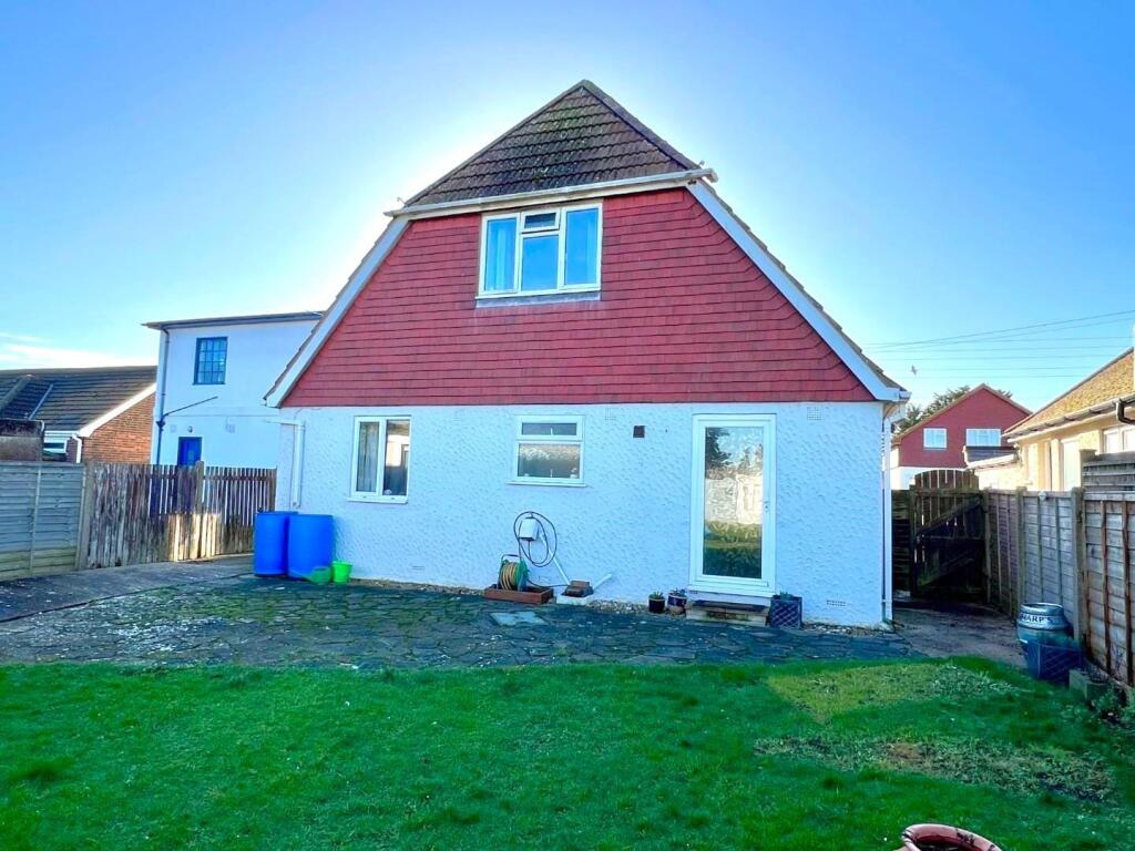 18 Seaview Road Rear.jpg