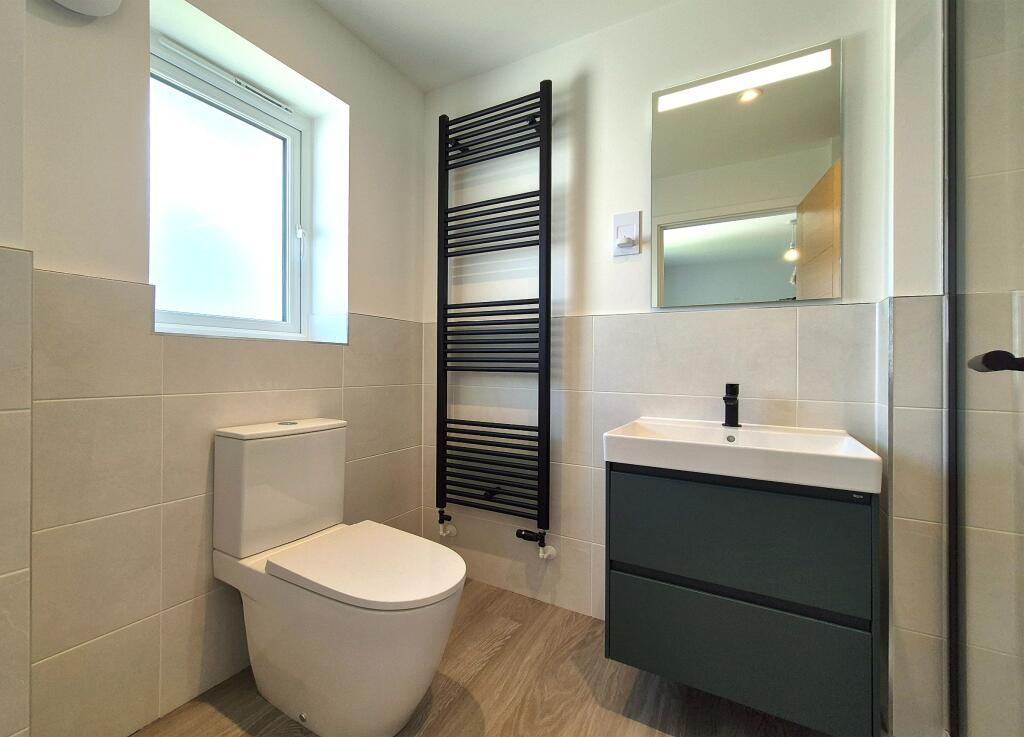 First Floor Bedroom 2 En Suite
