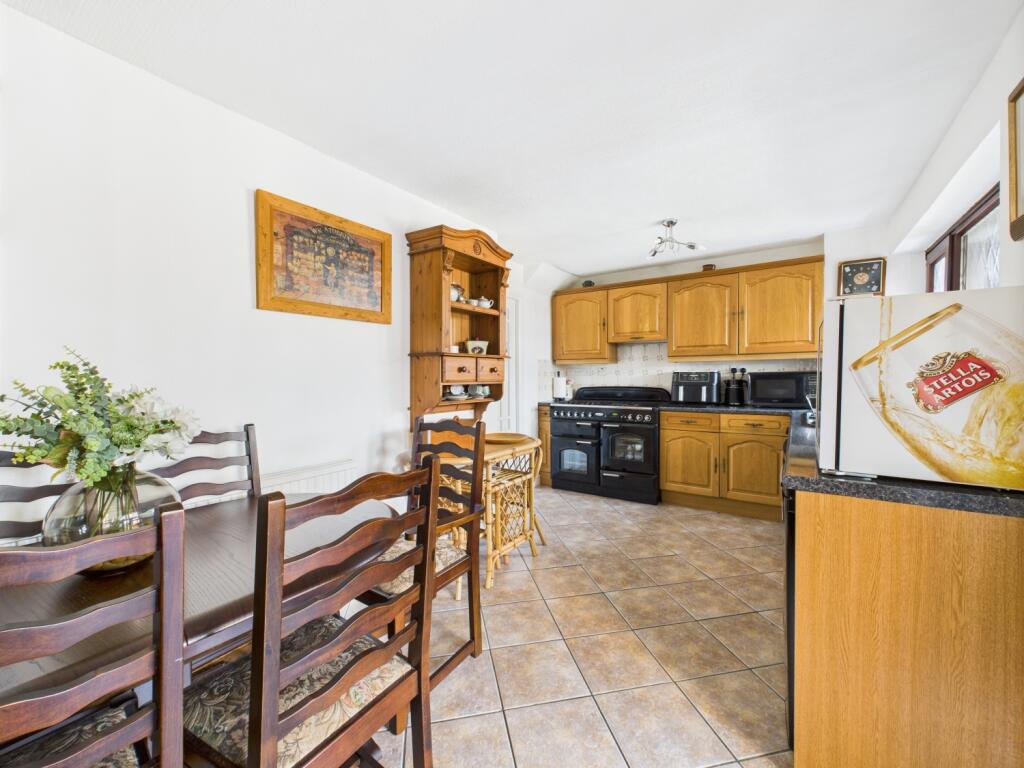 CAM03729G0-PR0073-STILL015