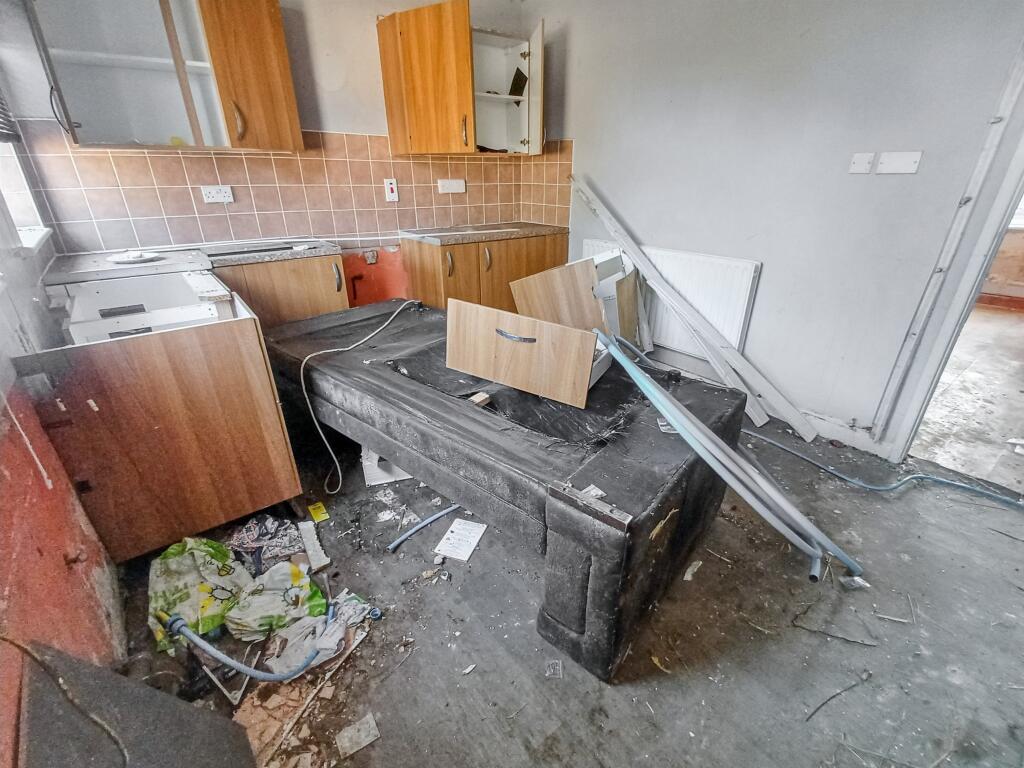 20251030045007 20251029 111246 AWUhW T202510300954.jpg