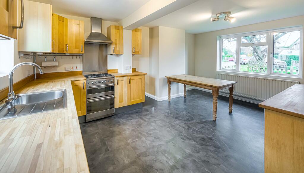 Kitchen/dining ro...