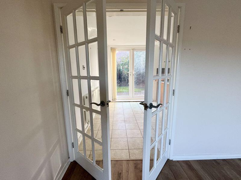 Lounge to Dining Area