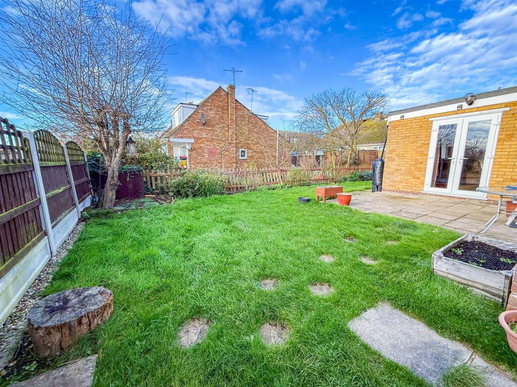 OUTSIDE - SIDES &amp; REAR